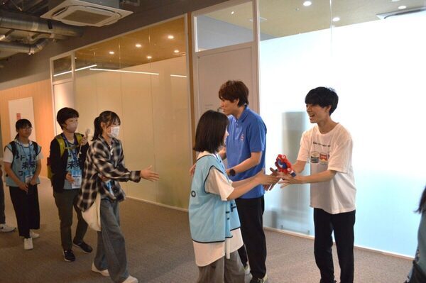 QuizKnockの須貝さん 東さんと一緒に未来の通信が体験できるドコモ未来フィールドが凄かった！