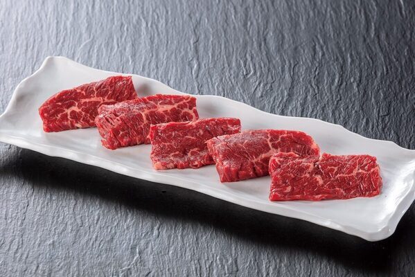 お得！【何皿でも半額‼】黒毛和牛カルビも牛サガリも“食べ放題感覚”で爆安フェア開催