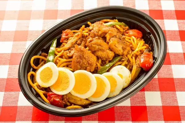 【伝説メニューが復活】人気No.1「カレーナポ」がゴロっとチキンで進化！スパゲッティーのパンチョ創業16周年記念で復刻発売