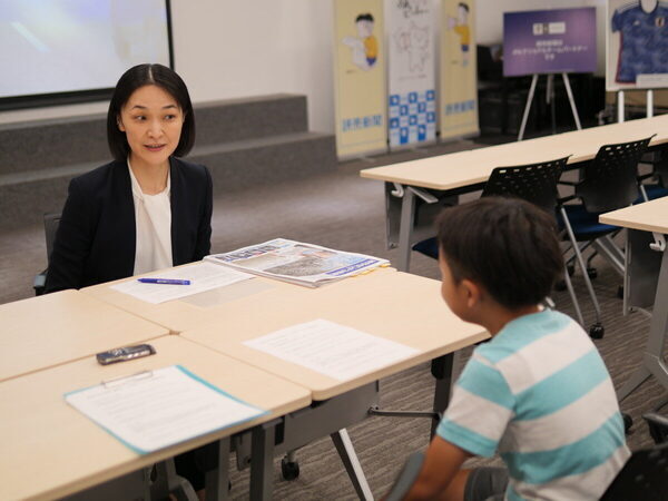 【子ども新聞の編集長にインタビュー！】発行部数No.1を誇る人気のヒミツに、小4男子が迫ってみると……