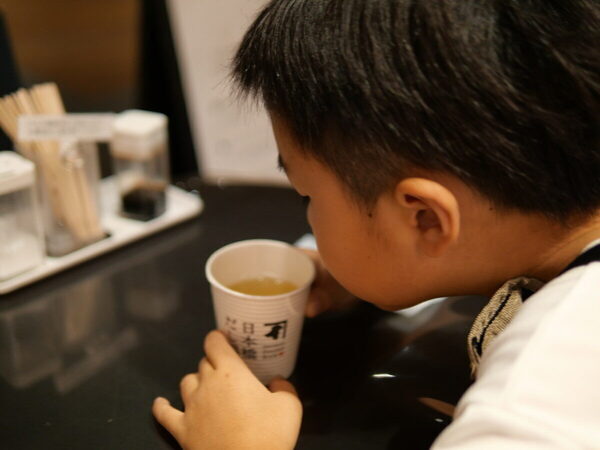 【300年を超える伝統の味】削って食べて、小4息子も思わず「うまっ！！」老舗かつお節専門店・にんべんの体験レポート