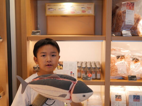 【300年を超える伝統の味】削って食べて、小4息子も思わず「うまっ！！」老舗かつお節専門店・にんべんの体験レポート