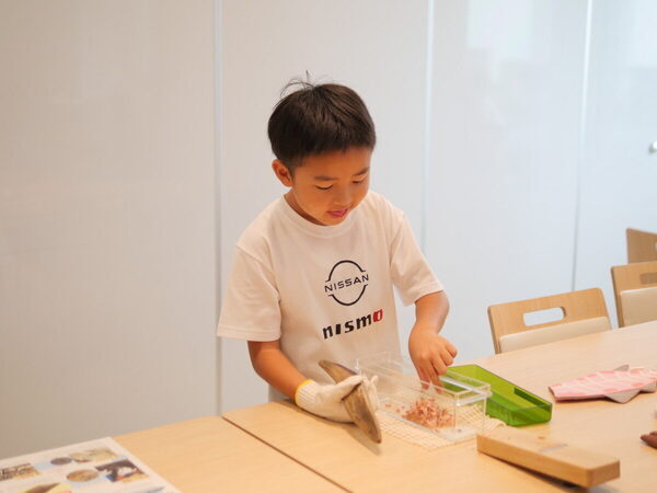 【300年を超える伝統の味】削って食べて、小4息子も思わず「うまっ！！」老舗かつお節専門店・にんべんの体験レポート