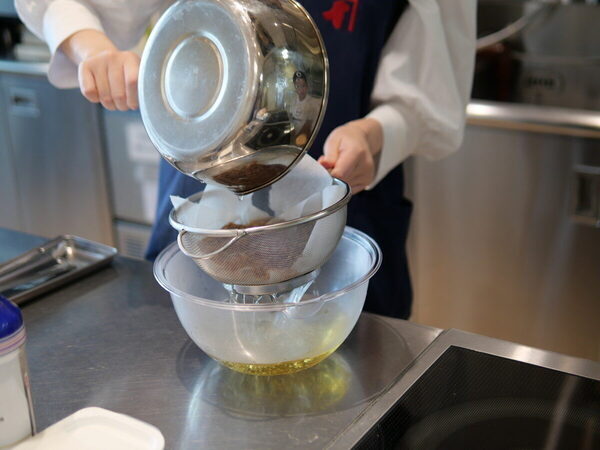 【300年を超える伝統の味】削って食べて、小4息子も思わず「うまっ！！」老舗かつお節専門店・にんべんの体験レポート