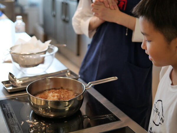 【300年を超える伝統の味】削って食べて、小4息子も思わず「うまっ！！」老舗かつお節専門店・にんべんの体験レポート