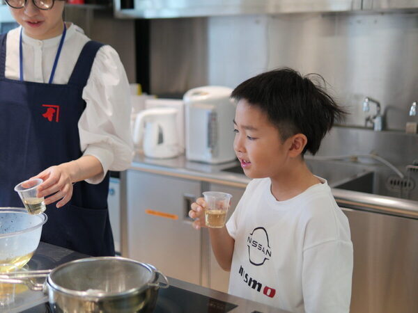 【300年を超える伝統の味】削って食べて、小4息子も思わず「うまっ！！」老舗かつお節専門店・にんべんの体験レポート