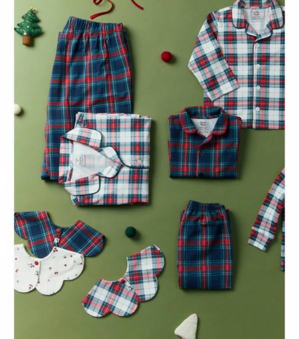 スタイ100円も！特別価格満載の「コニー感謝祭」最大74％OFFで抱っこ紐・ヒップシート・ベビー服が7日間限定お得に