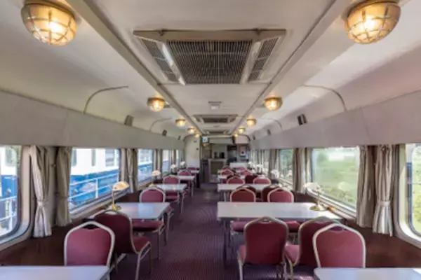 憧れの寝台特急「北斗星」に泊まれる!! 電車好きキッズの夢が叶う「電車博士キャンプ」開催