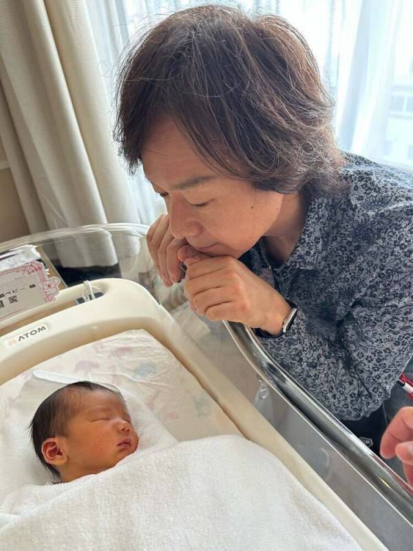“ひろみちお兄さん”佐藤弘道さん初孫誕生でおじいちゃんに「孫バカ発令中！」とデレデレ！ 昨年脊髄梗塞発症もリハビリを継続