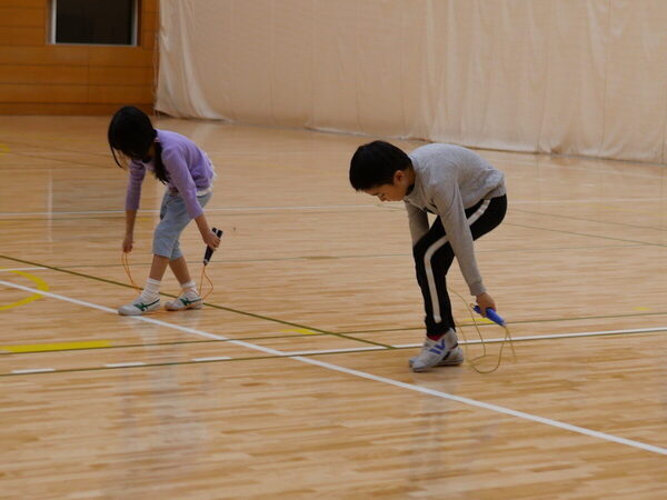 日本初のプロなわとびプレイヤーが伝授する「跳べた！」続出のヒミツ♪生山ヒジキさんの革命的レッスンに小４息子が潜入！