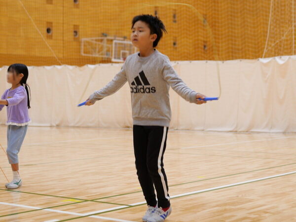 日本初のプロなわとびプレイヤーが伝授する「跳べた！」続出のヒミツ♪生山ヒジキさんの革命的レッスンに小４息子が潜入！