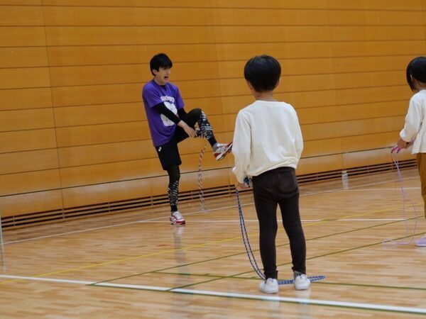 日本初のプロなわとびプレイヤーが伝授する「跳べた！」続出のヒミツ♪生山ヒジキさんの革命的レッスンに小４息子が潜入！