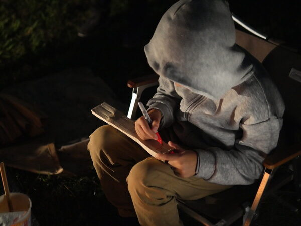 【都会でキャンプ気分！】家族で焚き火を囲んでチルタイム…♡コールマンの「焚き火ナイト」に親子で参加