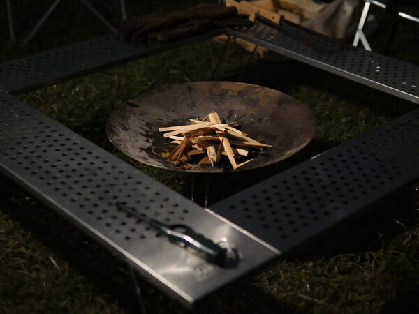 【都会でキャンプ気分！】家族で焚き火を囲んでチルタイム…♡コールマンの「焚き火ナイト」に親子で参加