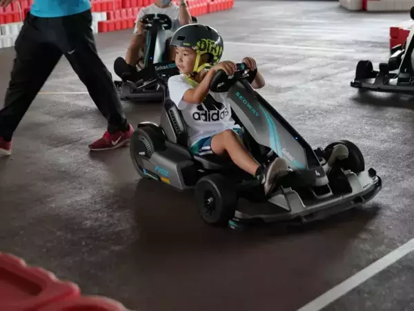 日本初！セグウェイ発の電動ゴーカートに挑戦！ 南国・宮崎の新スポット「シーガイア・サーキット」がアツイ