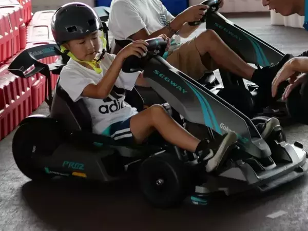 日本初！セグウェイ発の電動ゴーカートに挑戦！ 南国・宮崎の新スポット「シーガイア・サーキット」がアツイ