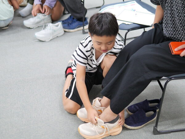 「間違えてもいい、その次が大事」現役アナウンサーの助言が刺さりまくり！小4息子が震えながら挑んだ“本気のお仕事体験”