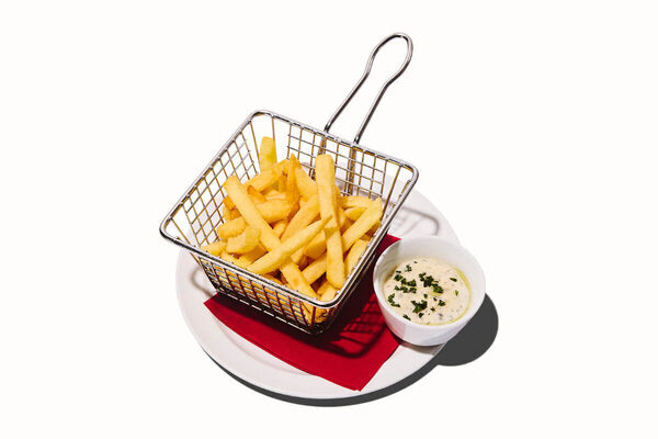 ケンタッキー初のクリスマスレストランが限定オープン！大きなパーティーバーレルがお出迎え♪