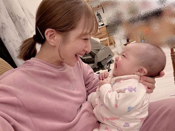 辻希美さん「これは何度してもマジで親もきついわ」夫婦そろって第五子はじめての予防接種で「何回経験しても胸が痛い」