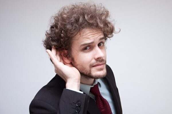 「ブラインドタッチ」は日本人しか使わない⁉ 適切な言い方は他にあった