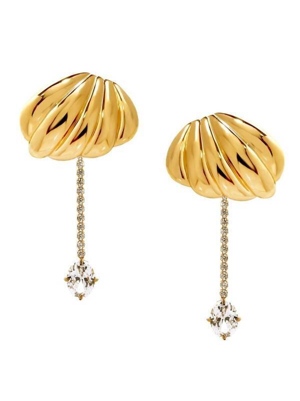 ドラマティックな気品を引き出すジュエリーに溺れたい！ 凛とした表情も華やかさも、女性の多面性を彩るVARIÉLLEのピアス