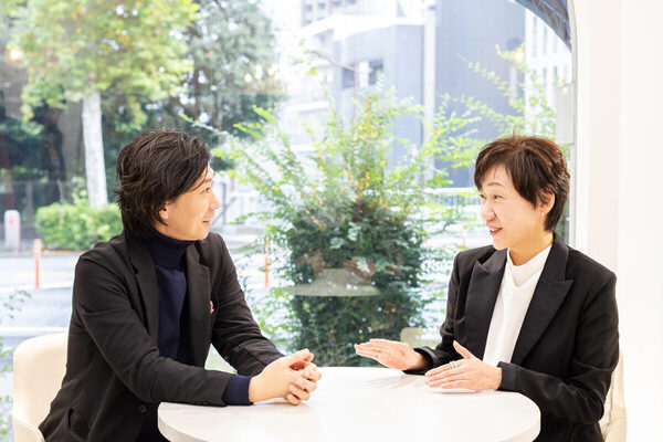 「ターバンを被りなさい」桂由美から言われて！カツラユミインターナショナル社長 鞍野さん、ykFデザイナー飯野さんインタビュー