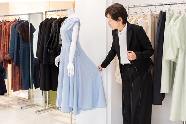 「ターバンを被りなさい」桂由美から言われて！カツラユミインターナショナル社長 鞍野さん、ykFデザイナー飯野さんインタビュー