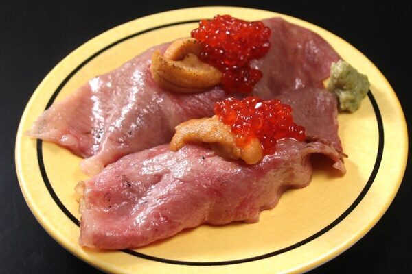 「和牛切り落とし」1皿がなんと290円（税込319円）！廻転レーン焼肉いっとうのクリスマスキャンペーン