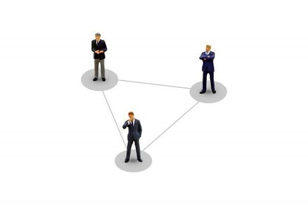 日本一多い苗字は「佐藤」。少ないのは「臥龍岡」「一尺八寸」など…これ読める？【難読】