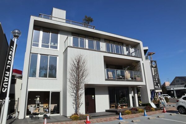 こういう家は狙われる。あなたの実家は大丈夫？ 今すぐやるべき4つの「空き巣・強盗対策」を専門家に聞いた