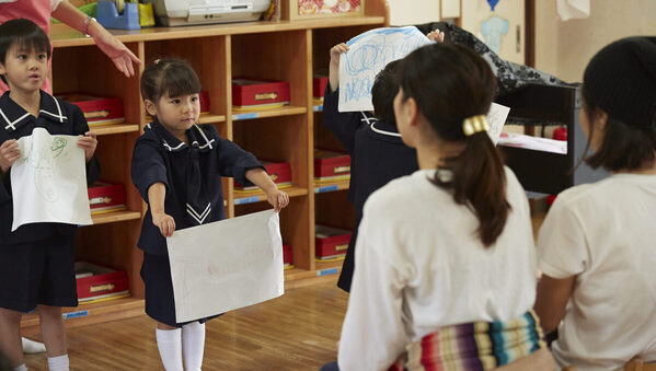 「この子はすごい役者になるかも…」発表会で一切歌わずダンスもやらず、ひたすらぼーっと前を向いて立っていた娘、その理由が衝撃