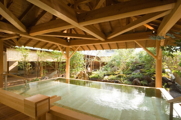 【福袋】大人の宿泊料金が半額！子どもは体験、親は温泉。家族全員が楽しめる体験型リゾート