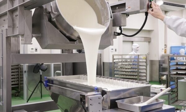 おいしさの裏側を学べる！【鳥取県】で楽しむ工場見学＆体験スポットまとめ5選《春のおでかけに♪》