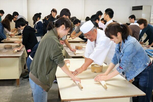 うどん手打ち体験も！子どもと楽しめる【香川】の工場見学＆体験スポット7選＜保存版＞