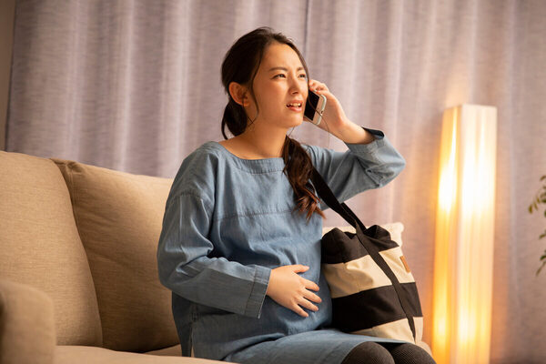 「先生、ヤバいって何事!?」「夫が泣いた……」先輩ママたちの出産で起きた予想外すぎるエピソード14選