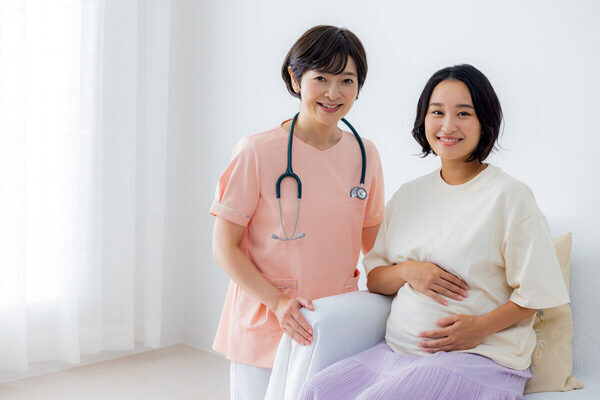 「絶対に大丈夫、ちょんと産ませたげるしな」助産師さんほど頼りになるものはなかった…！【先輩ママ体験談】