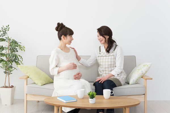 夫はもちろん、母・義母のサポートに、駐車場の変更も…妊娠中に受けたありがたい気遣い13選