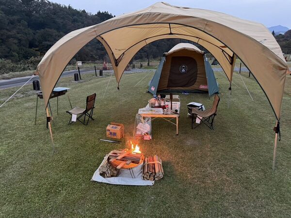 【車なし、荷物はリュックだけ】特急リバティで行く父子キャンプに初挑戦。SL大樹が見えた！買い出しも焚火もふたりで…