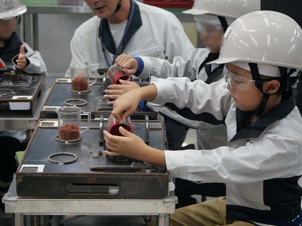 【キッザニア×モビリティショー】予約パンクも納得！ これがトヨタ・日産・マツダ本気の「お仕事体験」小4男子も大興奮♡