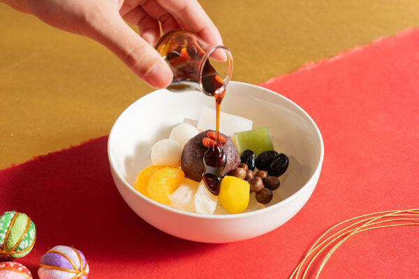 晴れやかに年始を祝う…手土産にも自分へのご褒美にも。船橋屋から「迎春あんみつ」発売