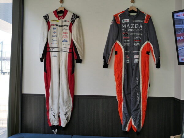 小4息子が絶叫、パパも冷や汗！ゲームとは別次元の本格「運転シミュレーター」が10分550円で体験できちゃった！（東京・八王子市）