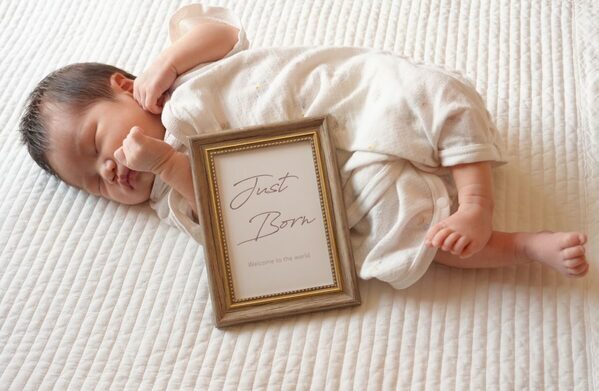 出産直前まで続いたつわり、やっと解放された安堵感と分娩の衝撃で疲れ果てた妻に、夫からのサプライズが待っていた