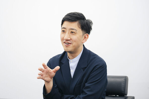 夜は「寝かしつけ担当」「片付け家事担当」に。どちらかが突然寝込んでも困ることのない共働き夫婦の自然な役割分担