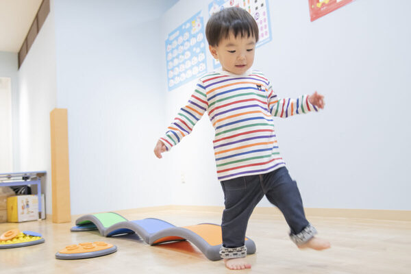 【入会金半額キャンペーン中】幼児教室「ミキハウス キッズパル」脳が大きく成長する0～6歳のための最新カリキュラムを導入