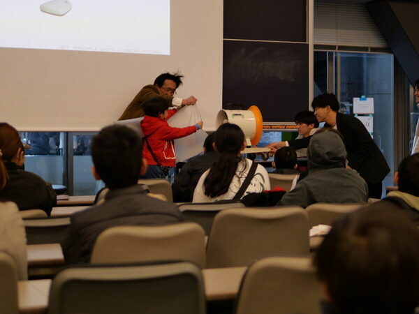 東大でまさかの「タイヤ交換」ガチ体験!? 親子でハマる無料の“工学フェス”が凄すぎた