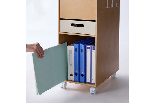 成績の前に、まず環境だった。 「なんで片づけてあげなかったんだろう…」 中学受験の“親の後悔”から生まれたB4教材専用ラック