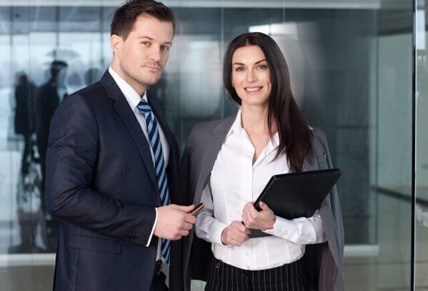 【知らないと恥ずかしい】「サラリーマンは海外で通じないよ」会社員のことは英語でなんて言う？