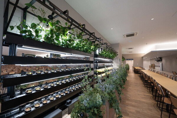 「棚が走る」に衝撃！ Amazon物流拠点に親子で潜入、ロボティクスの現場で知った超速配送のヒミツ