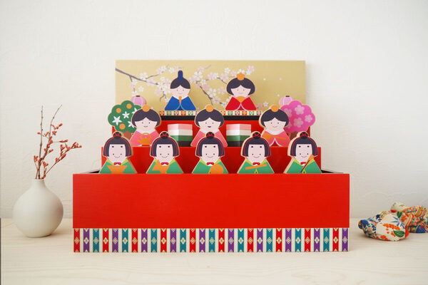 一目惚れした...♡新発想の「ひな人形」が登場！おしゃれで可愛く、積み木としても自由に並べて遊べる