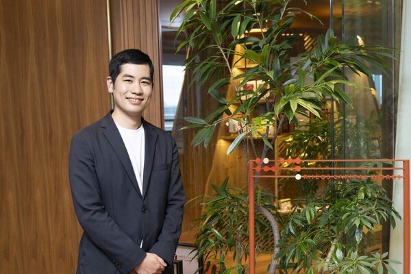 学資保険よりも高い柔軟性＆高リターン可能性で教育費の不安を減らす！「子どものために諦めたくない、備えたい」開発したパパ社員の思い